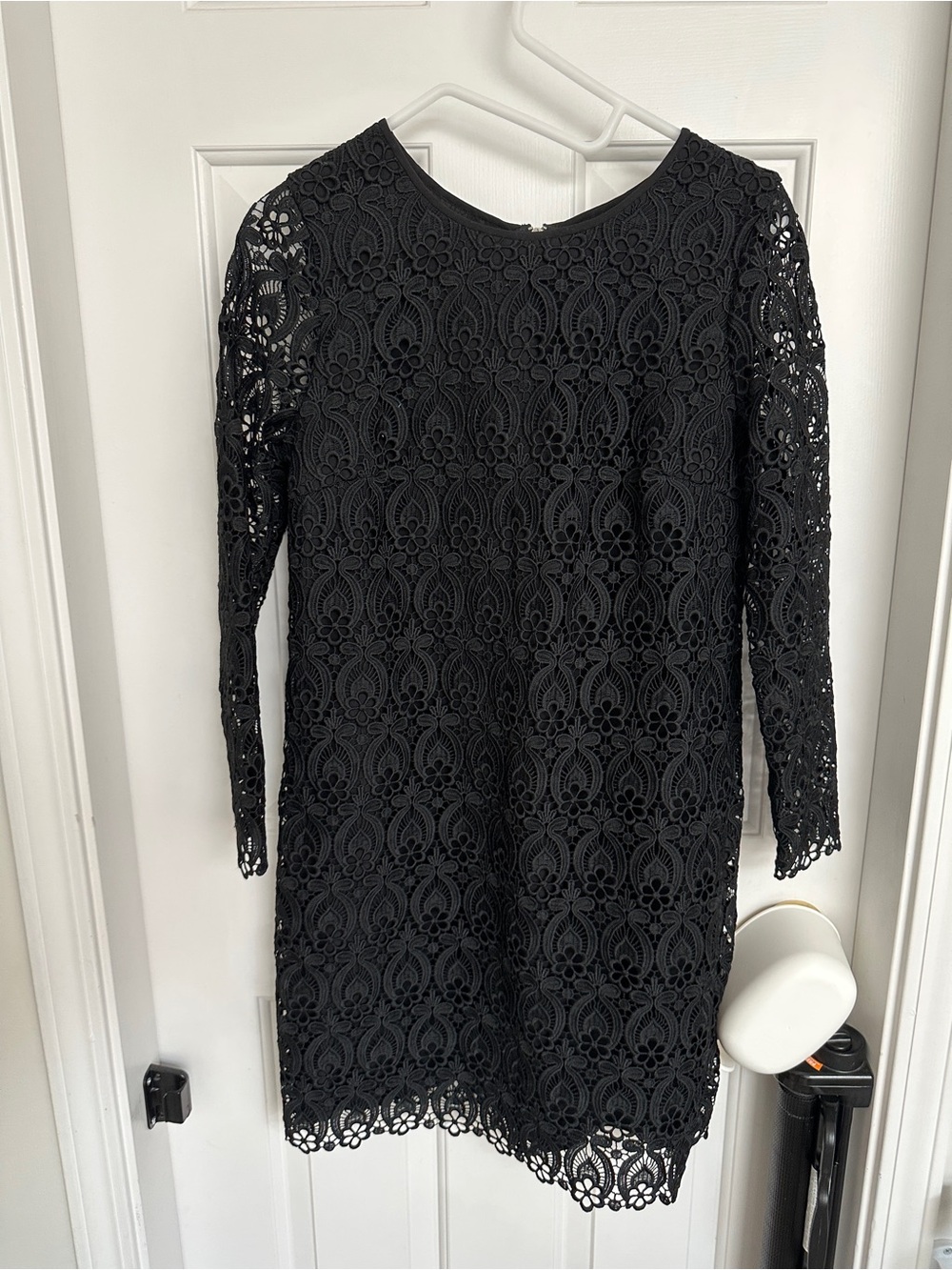 Club Monaco Black Lace Long-Sleeve Shift Dress - Size 4